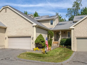 Building Photo - 12 Boulevard Dr