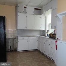 Building Photo - 103 N Earl St