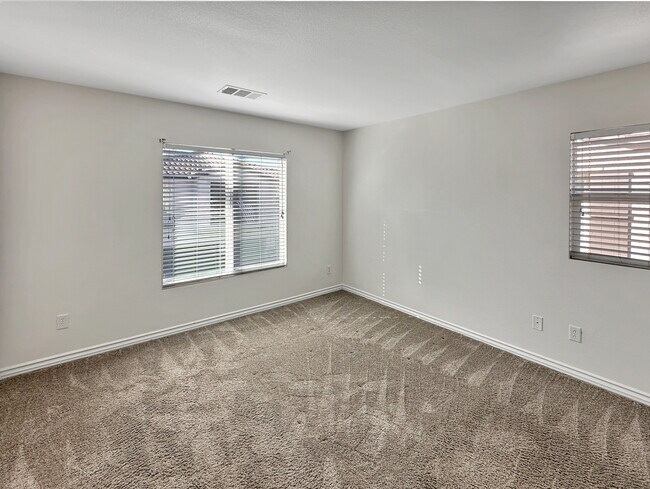 Foto del edificio - 19413 Opal Ln