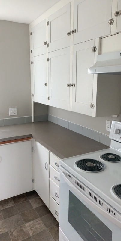 Building Photo - 9022 Valley View Rd