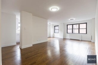 Building Photo - 145 E 16th St