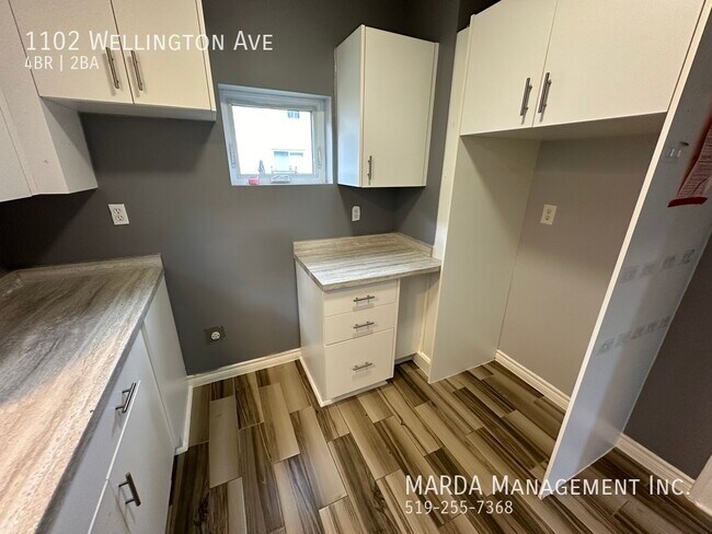 Building Photo - SPACIOUS 4 BED/2BATH HOUSE WITH BASEMENT! + UTILITIES!