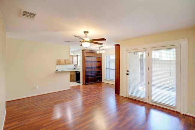 Building Photo - 1304 Harwell Dr