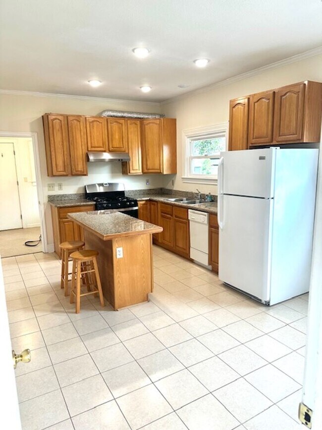 Foto del edificio - Allendale California 2 Bedroom Bungalow