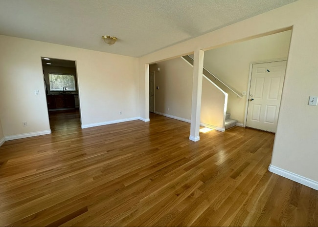 Building Photo - Spacious 4-Bedroom Home in Desirable Cedar...