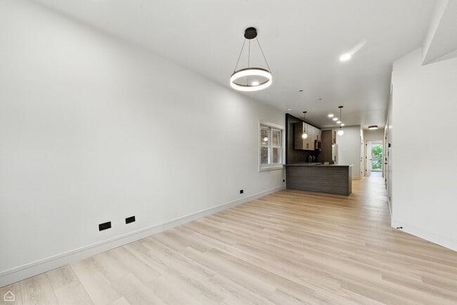 Building Photo - 1238 N Cleaver St