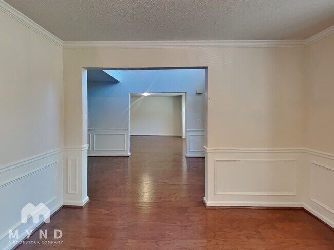 Foto del edificio - 4294 Defoors Farm Trail