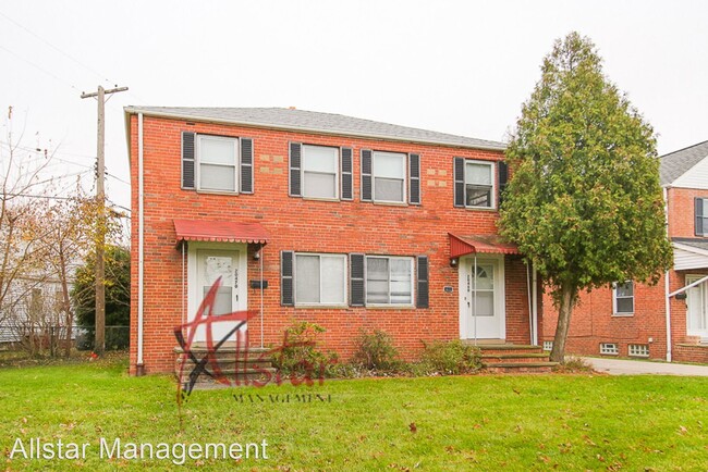 Foto del edificio - 2 br, 1 bath House - 20460 Lakeshore Blvd