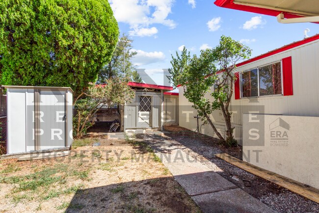 Building Photo - 2968 Parkway Dr