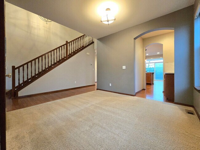Foto del edificio - 4 Bedroom Home in Marysville Available Now
