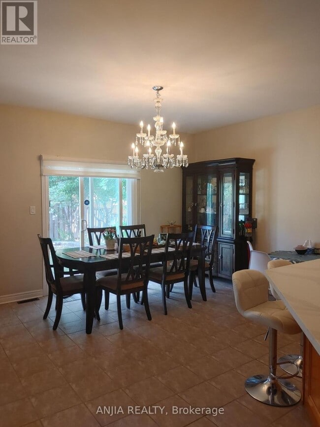 Building Photo - 73 Gracedale Dr