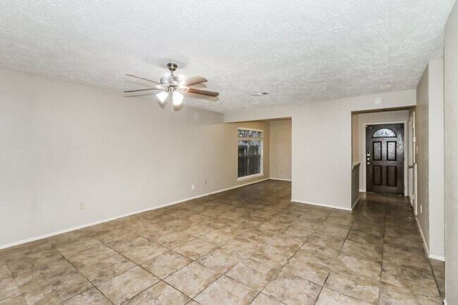 Foto del edificio - 14214 Bateau Dr