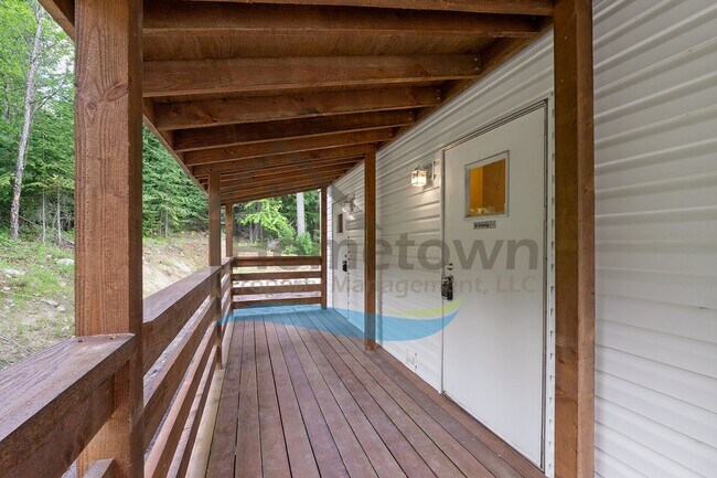 Foto del edificio - 2 Bedroom 1 Bath Home with Off Street Parking Available in Sagle!