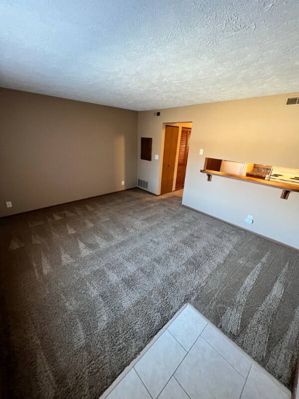 1812 Knox St Unit 1, Lincoln, NE 68521 Apartment for Rent in Lincoln, NE