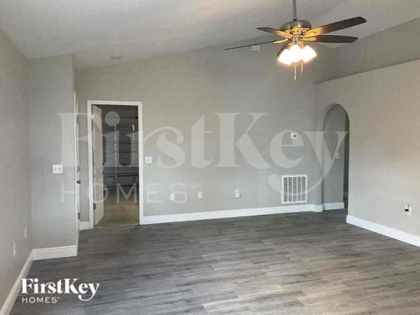 Foto del edificio - 13627 Silver Charm Ct