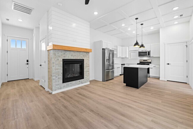 Foto del edificio - 4110 Hill Ln