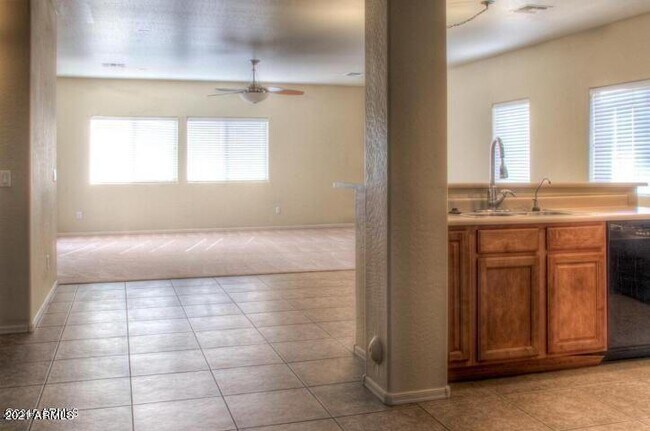 Building Photo - 41132 N Hudson Trail