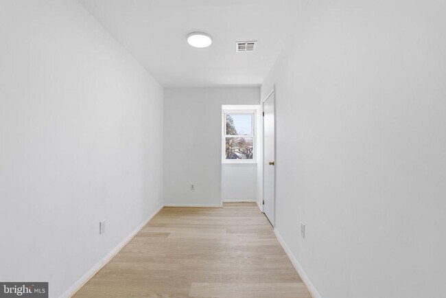 Building Photo - 1242 Liberte Ct