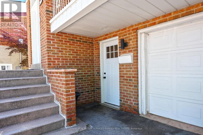 Building Photo - 2392 Cashmere Ave