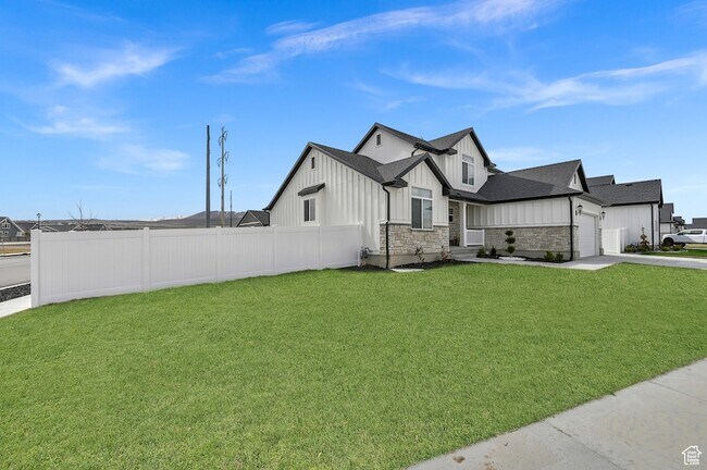 Building Photo - 2513 N Fall Breeze Wy