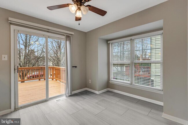 Foto del edificio - 45550 Whitcomb Square