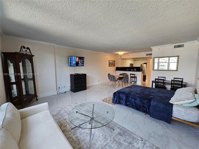Building Photo - 2501 S Ocean Dr
