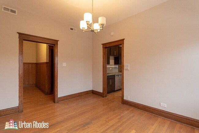 Foto del edificio - 2457 W Rice St