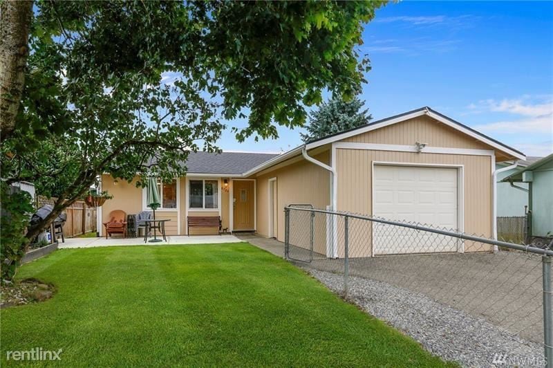 Primary Photo - 4 br, 1 bath House - 8724 13Th Place Ne