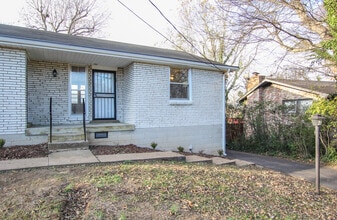 Building Photo - 439 Capri Dr