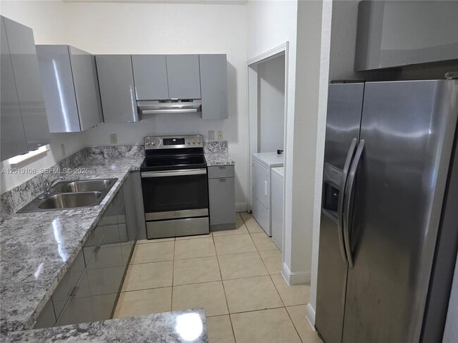 Foto del edificio - 1351 NW 9th Ct