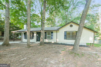 Building Photo - 9240 Woodhill Ln