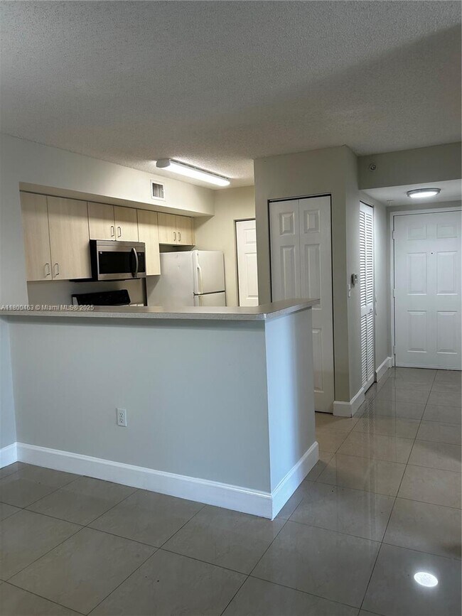 Foto del edificio - 11185 SW 6th St