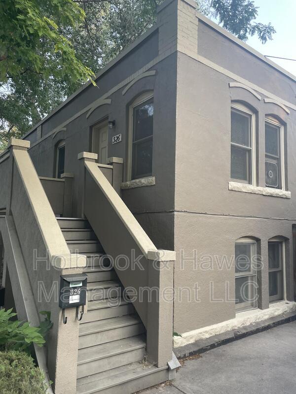 Building Photo - 326 W Myrtle St