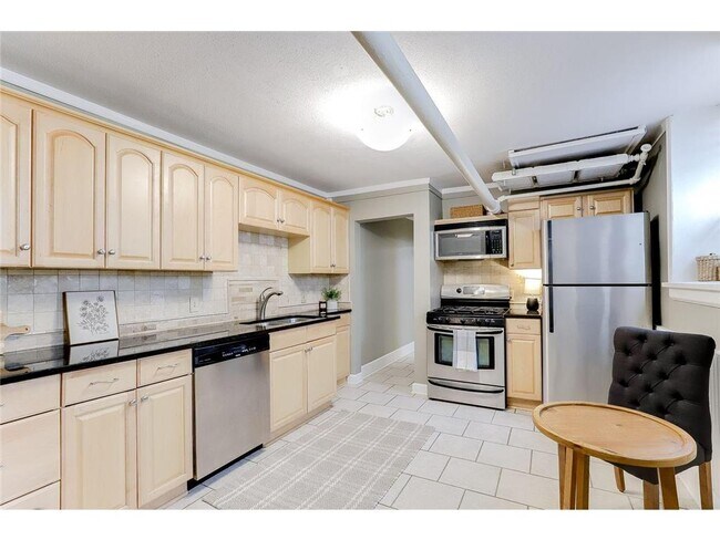 Foto del edificio - 2621 Humboldt Ave S