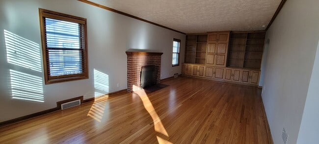 Photo - Dundee 4 bed 2 bath 3 car garage House