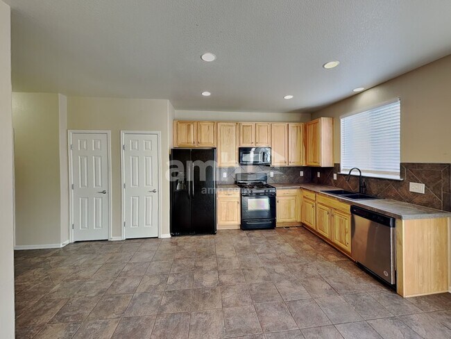 Building Photo - 451 Baler Ct