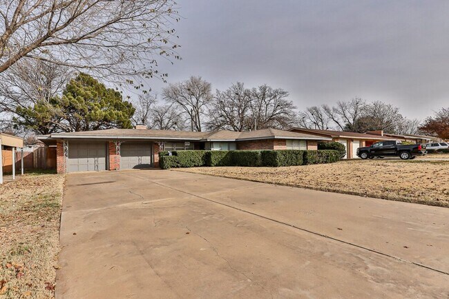 Foto del edificio - Completely renovated with beautiful updates!