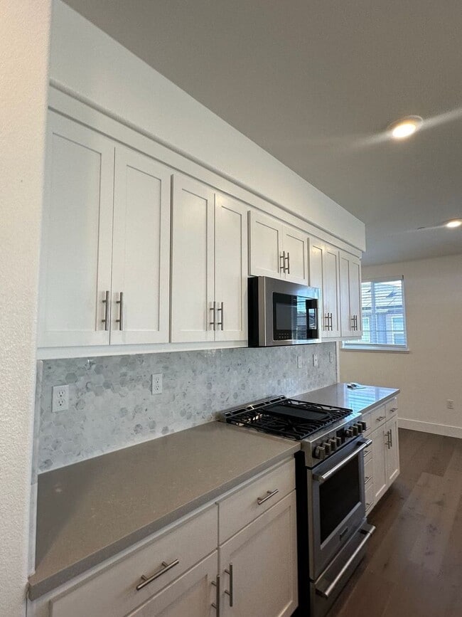 Building Photo - $3,290 / 2 BR STUNNING 2020 MODEL HOME FOR RENT IN SOUTH HAYWARD