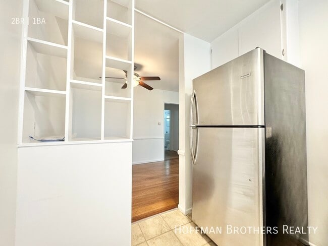 Building Photo - 429 S Sherbourne Dr