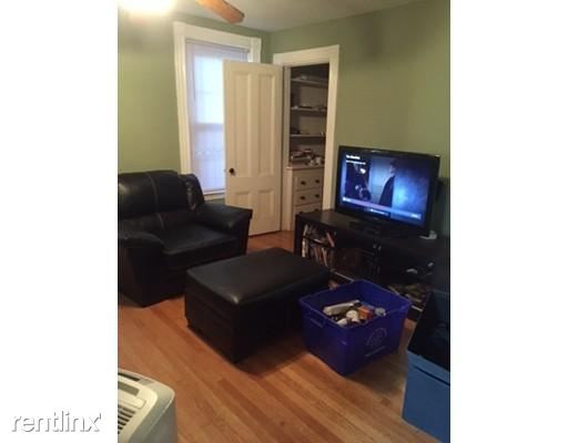 Primary Photo - 150 Foster St