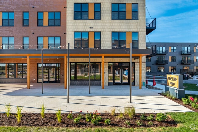 Building Photo - The Apartments at North Town