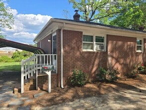 Building Photo - 5225 Collindale Rd