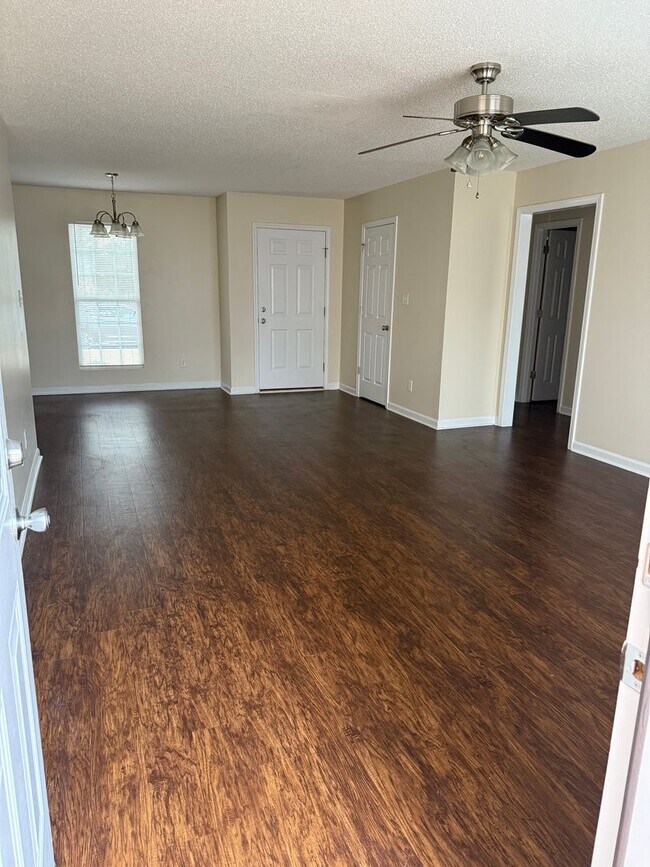 Foto del edificio - 224 Cloud Ln