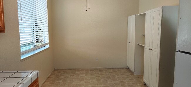 Building Photo - Your Dream  Home Awaits -Spacious Home, La...
