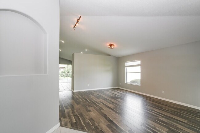 Foto del edificio - 1739 Sweetspire Dr