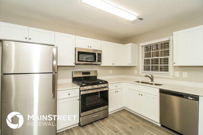 Foto del edificio - 7729 St James Ct