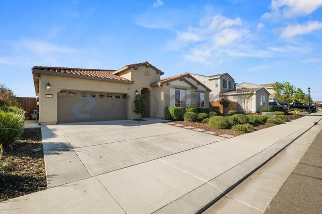 Building Photo - 1465 Blossom Way