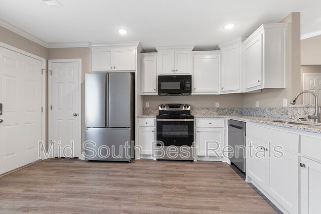 Building Photo - 508 Reba Ln