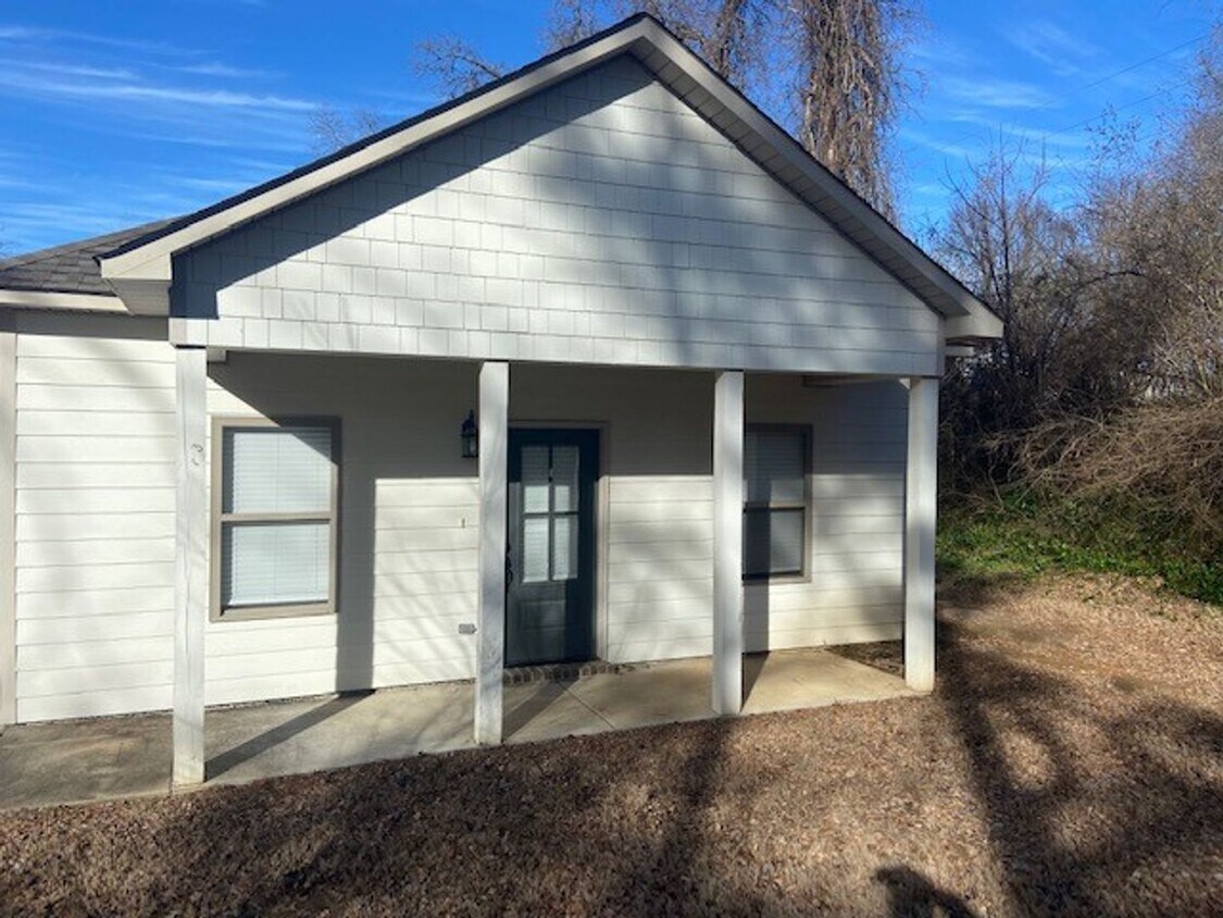 Primary Photo - 3BR/2BA Home