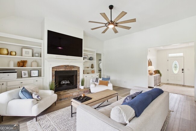 Foto del edificio - 524 Forrest Ave